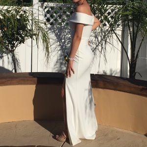 Lulu’s Aveline White Off-The-Shoulder Prom Dress